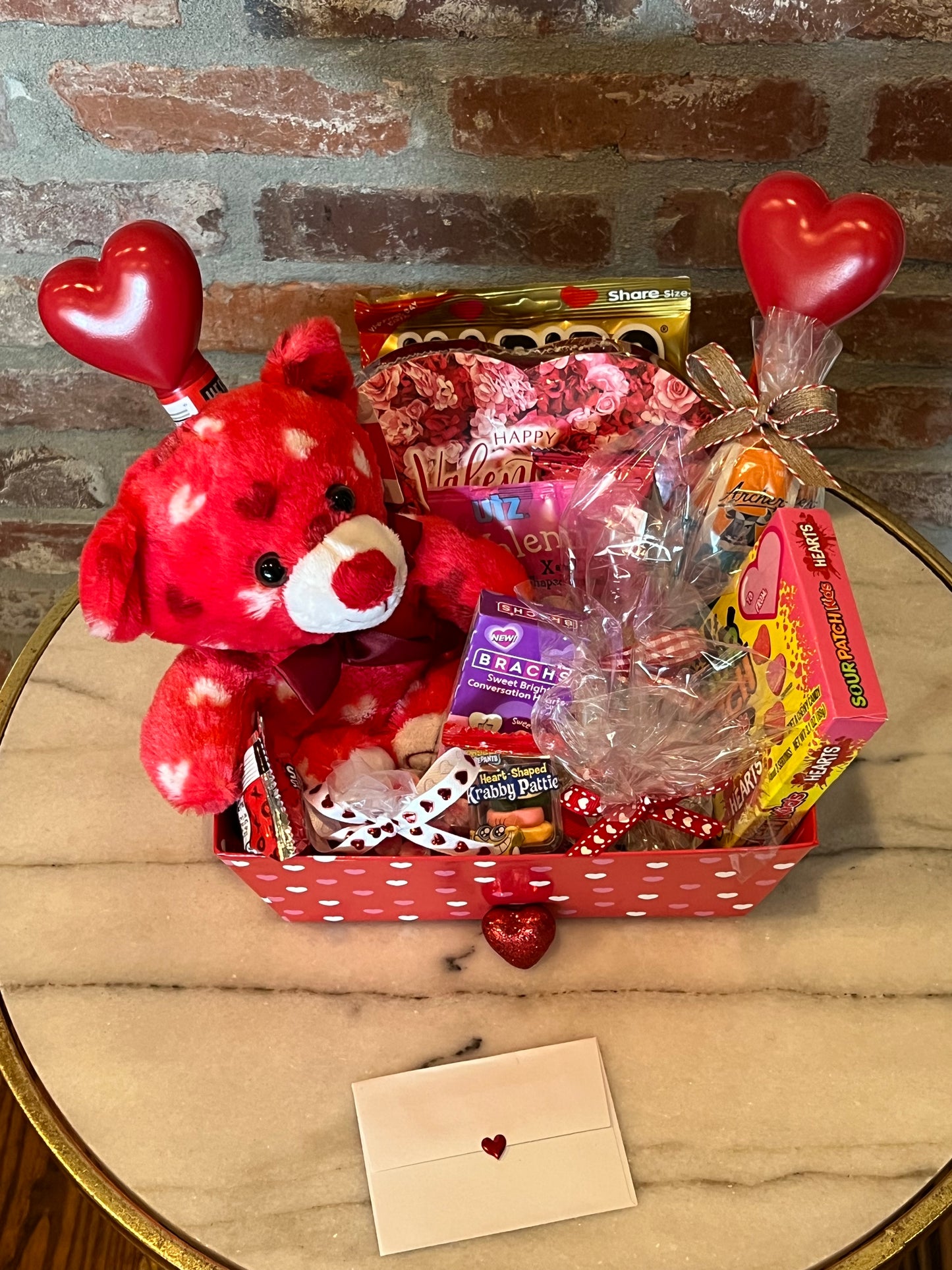 Valentine’s Day Red Hearts Bear Petit Box