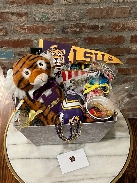Welcome Back Tigers "LSU Vintage Vibes" Box