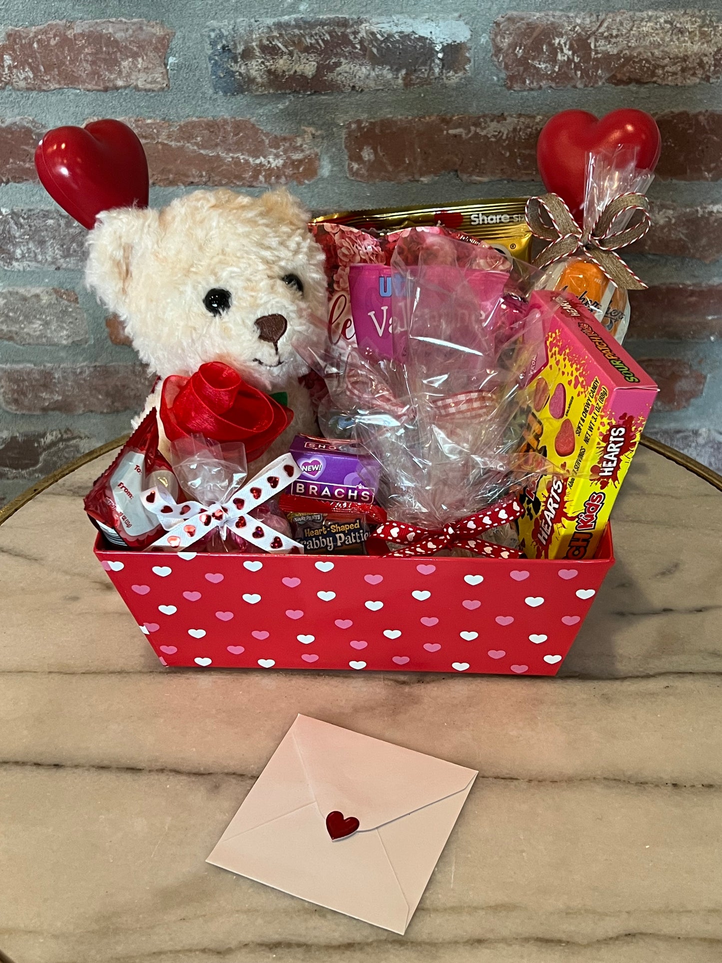 Valentine’s Day White Bear with a Rose Petit Box