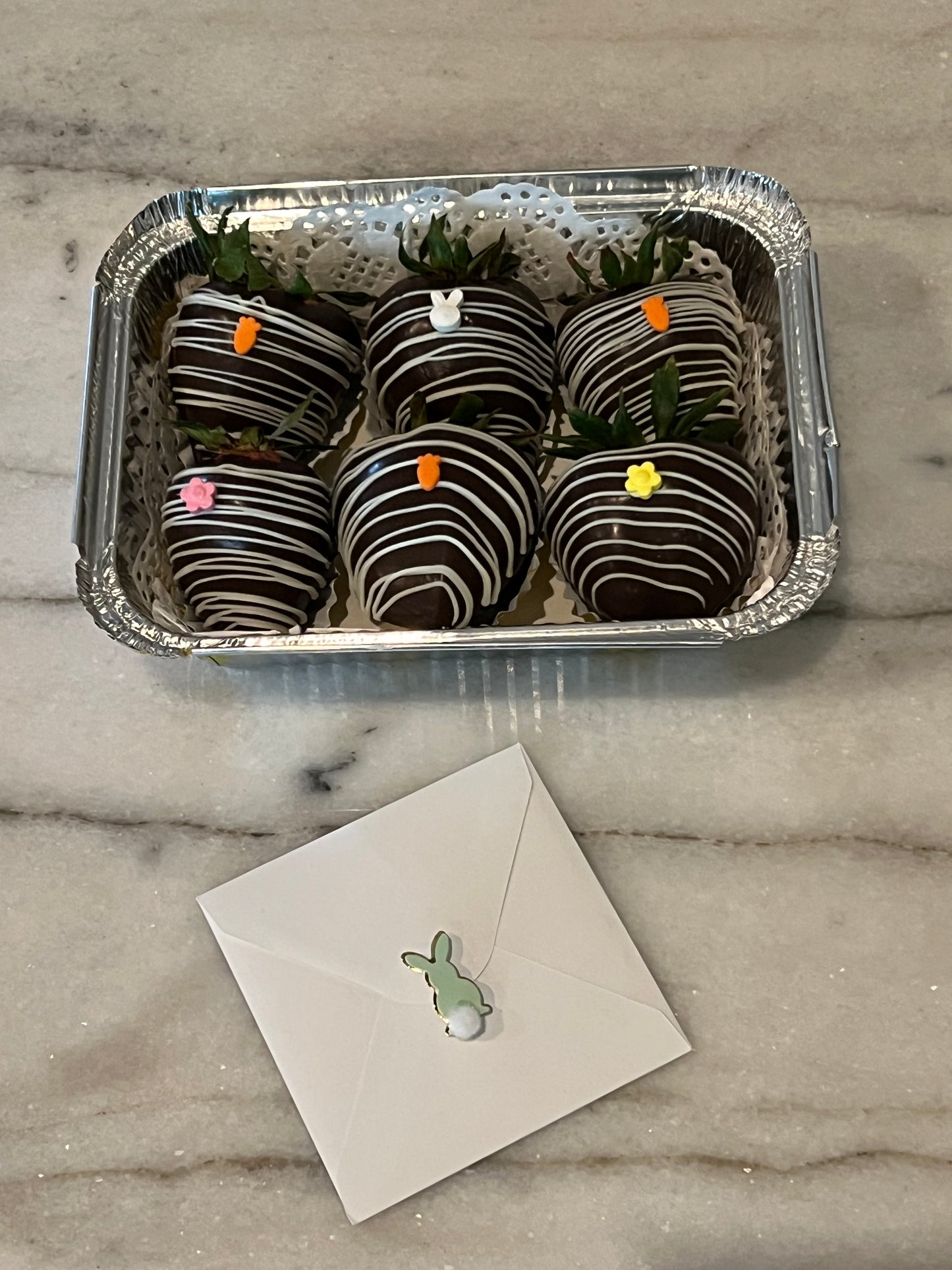 Easter Chocolate Covered Strawberries